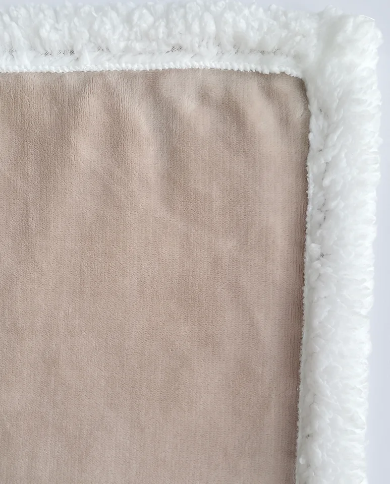 Blankets & throws — BL2607251 — supplied view 5