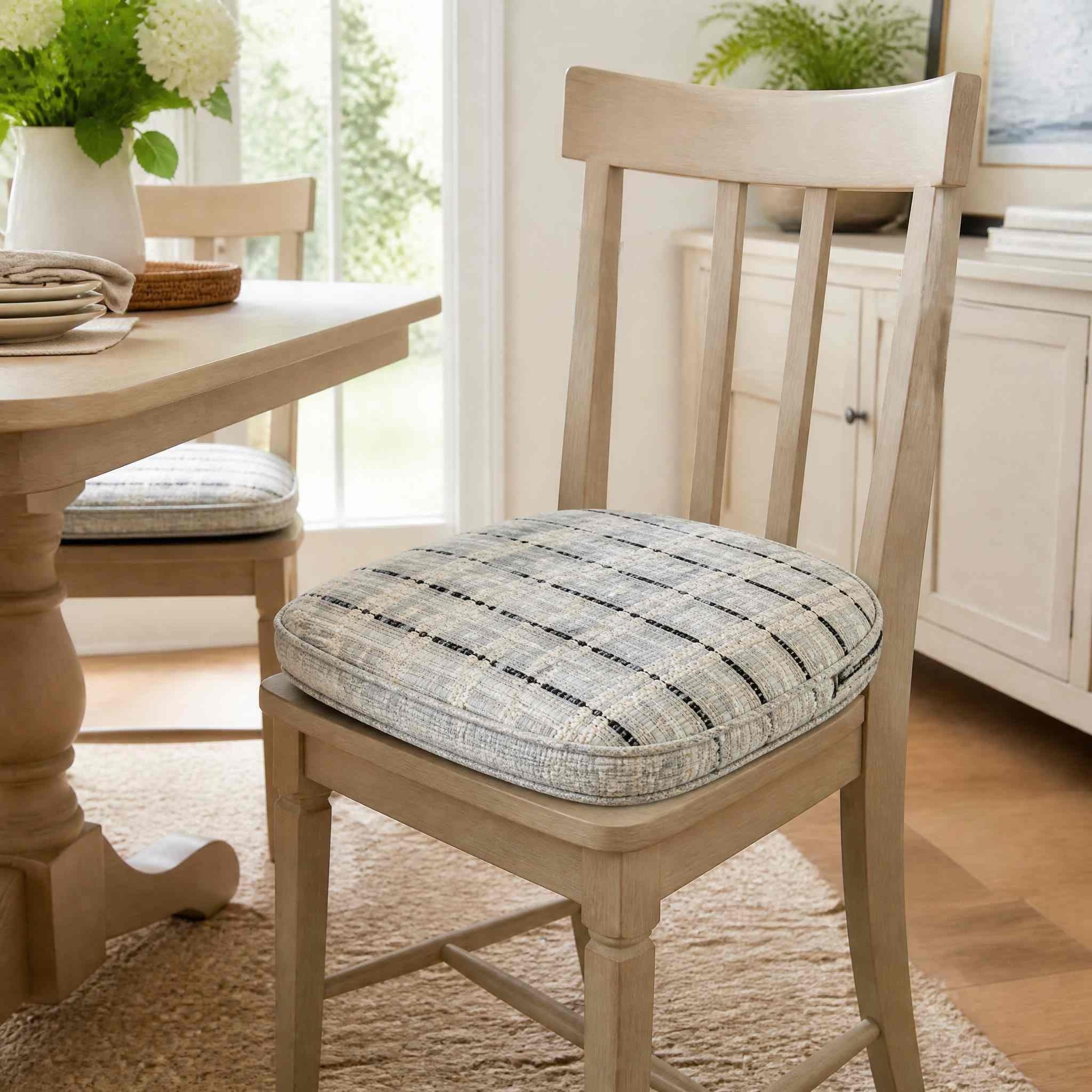  Textured Plaid Jacquard Linen Look Chair Cushion